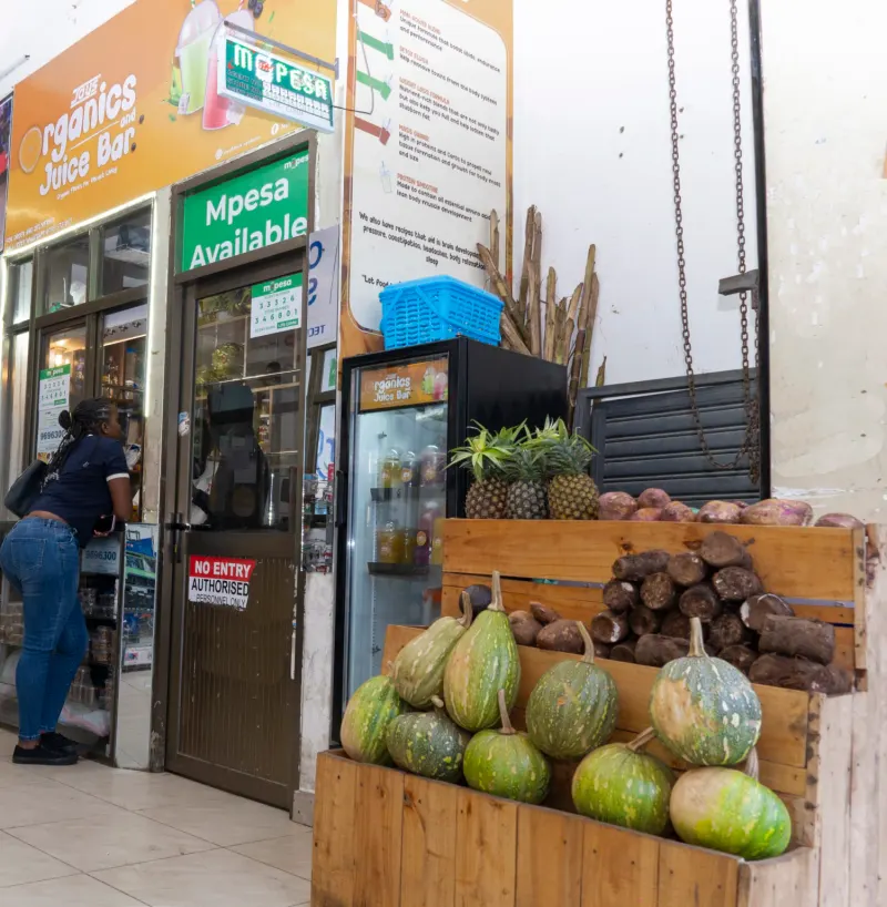 Jays' Juice Bar with fresh fruit